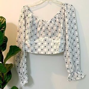 Nwt New Aiden Floral Daisy Print Long Sleeve Cropped Milkmaid Blouse Top Large